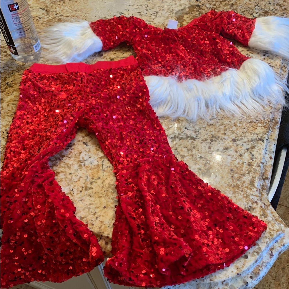 Toddler girls sequin 2pc Santa set NWOT